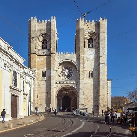 Plum Guide - Bedrock Maze Lisboa